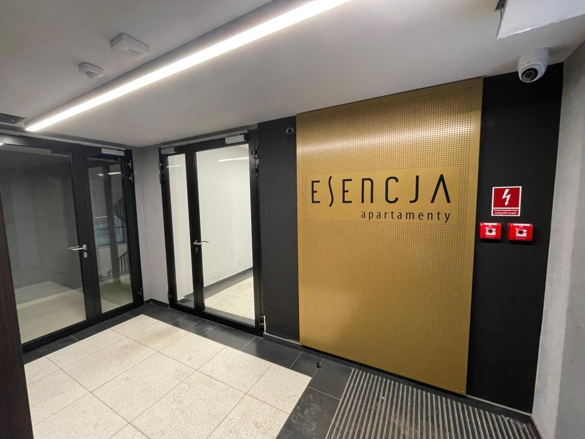 Essence Lux Apartment, Free Parking, Self Check-In 24H Познан Екстериор снимка
