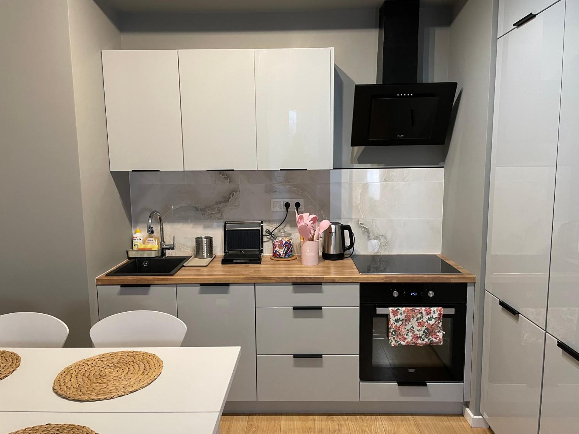 Essence Lux Apartment, Free Parking, Self Check-In 24H Познан Екстериор снимка