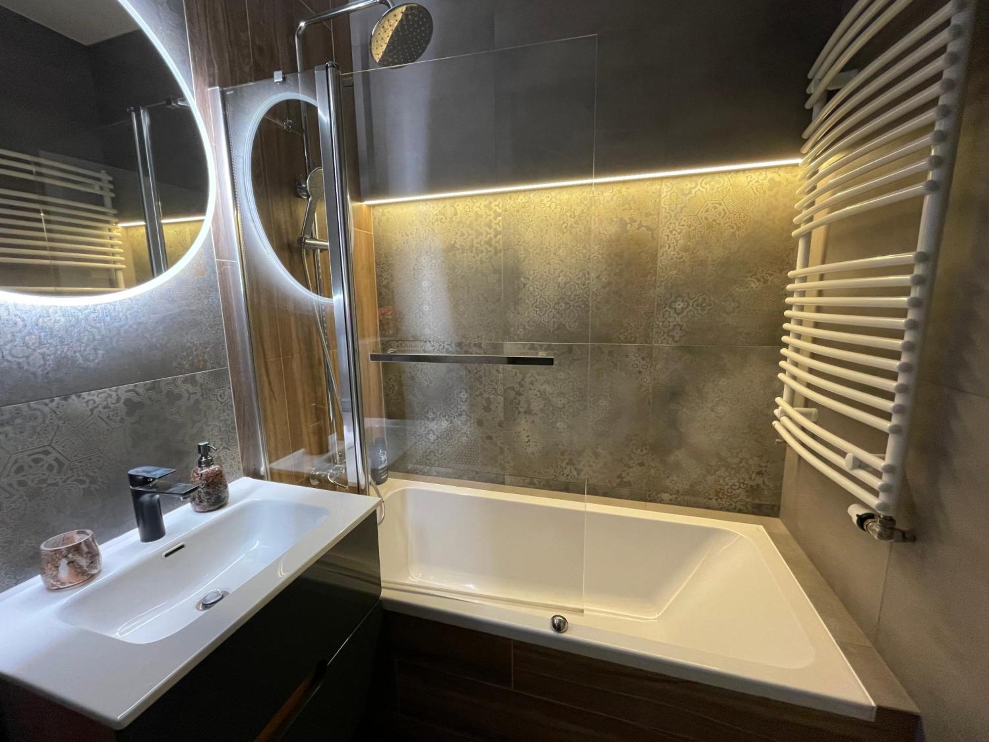 Essence Lux Apartment, Free Parking, Self Check-In 24H Познан Екстериор снимка