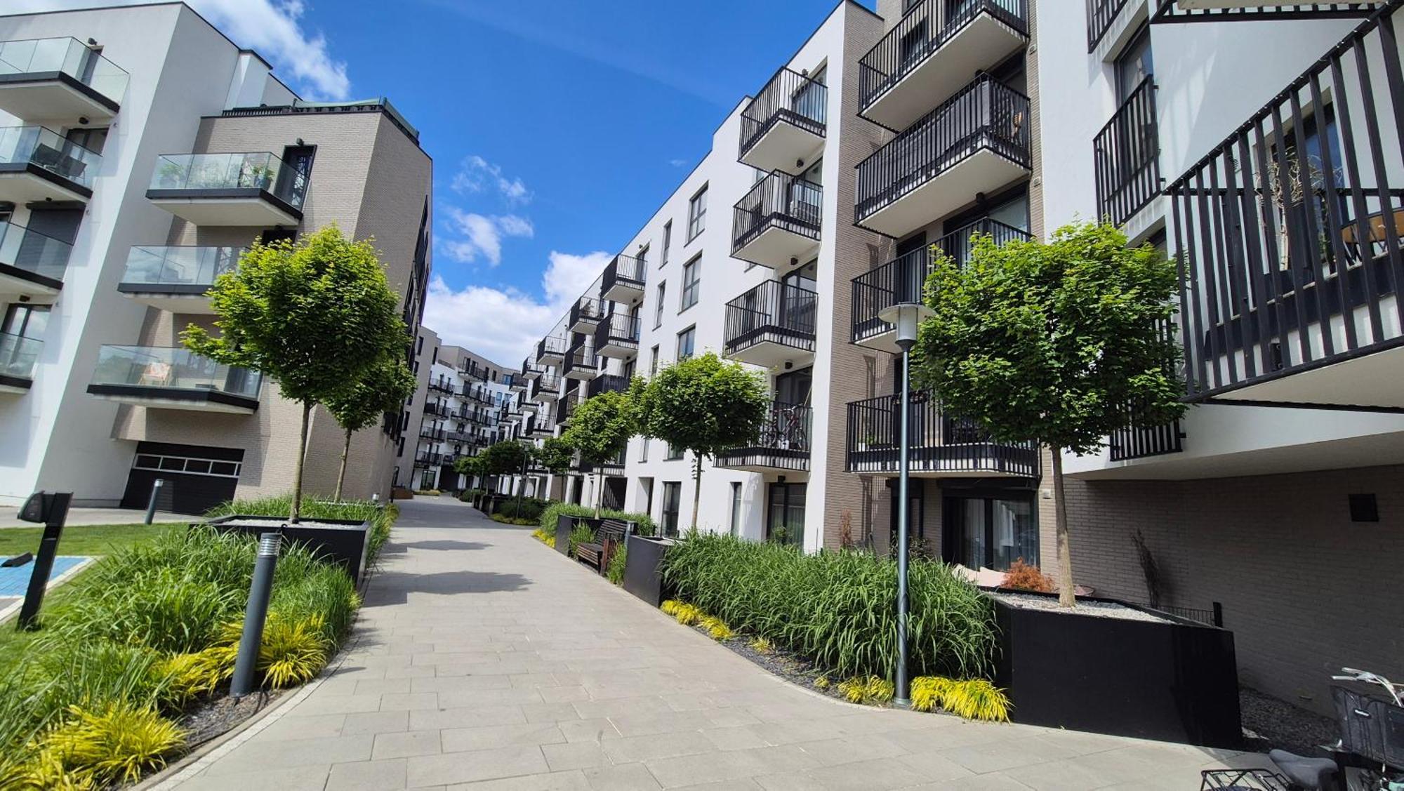 Essence Lux Apartment, Free Parking, Self Check-In 24H Познан Екстериор снимка